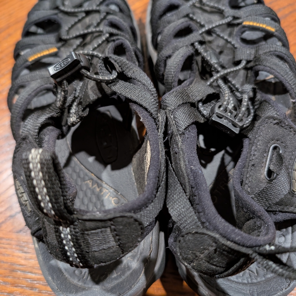 KEEN Black Adventure Sandals